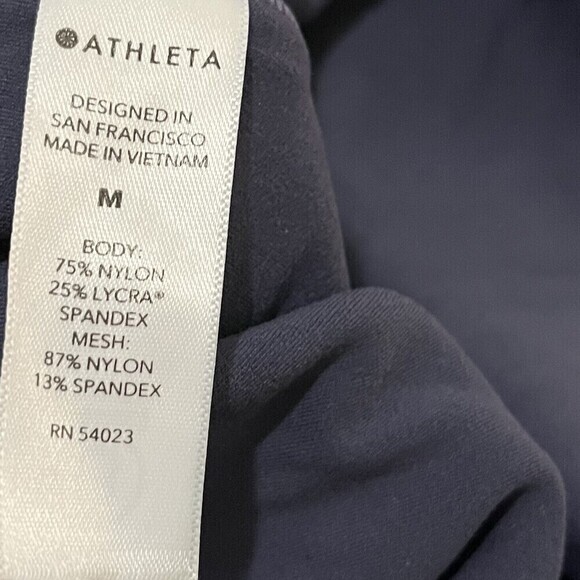 Welcome to my closet!This item has sold. - Picture 9 of 10